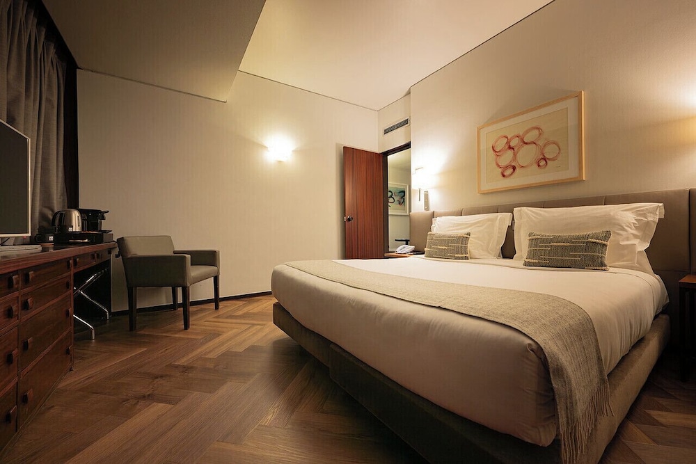 Hotel Dom Carlos Park — Hotel rooms in Lisbon, Lisboa