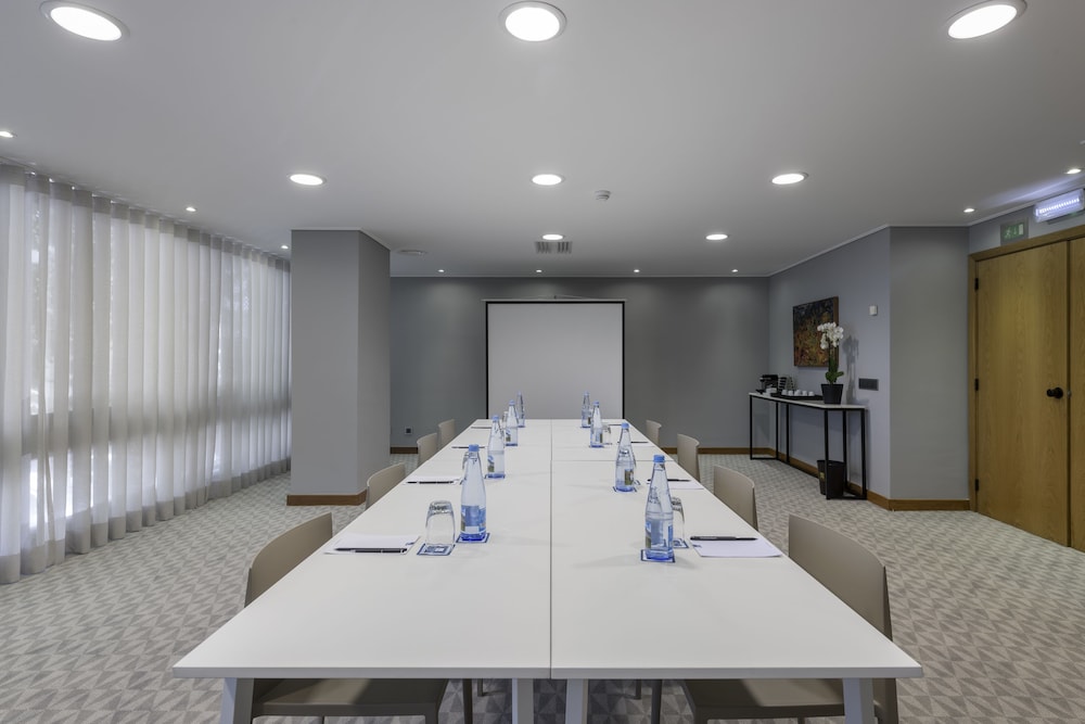 Hotel Dom Carlos Park — Hotel building in Lisbon, Lisboa