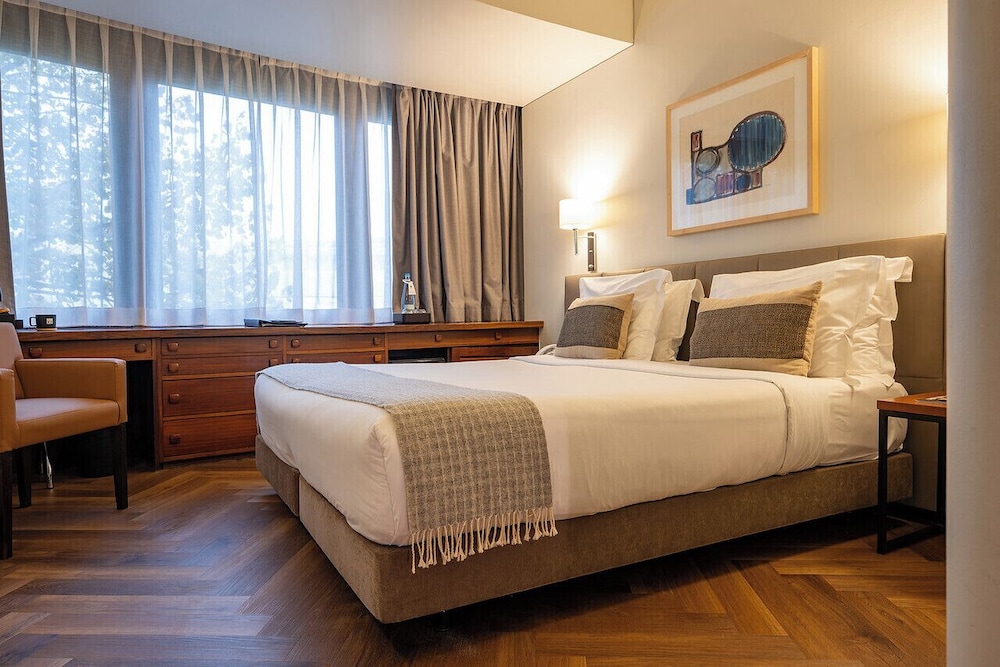 Hotel Dom Carlos Park — Hotel rooms in Lisbon, Lisboa