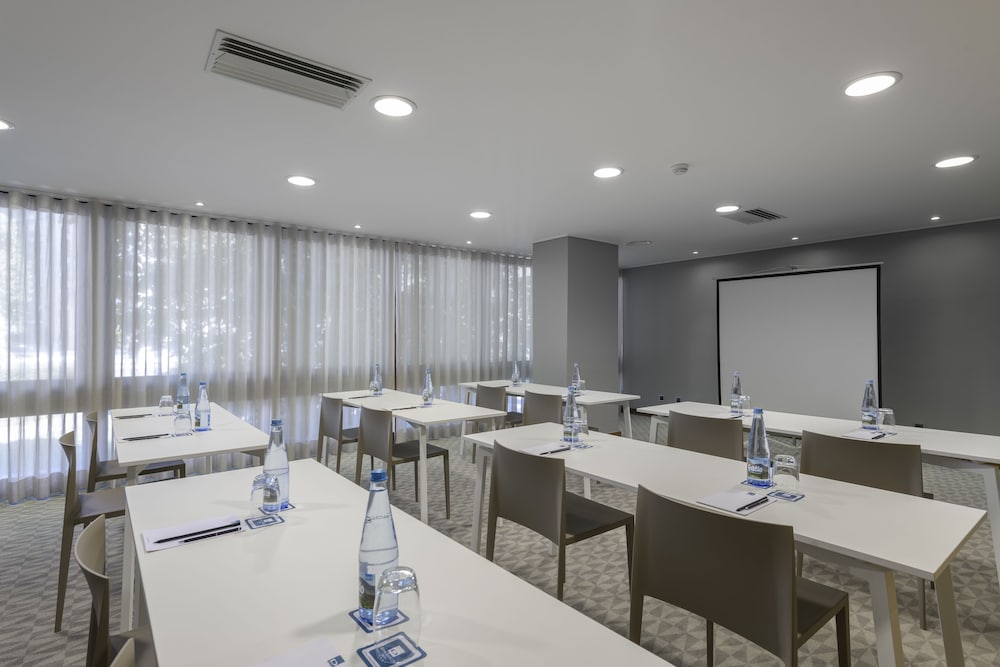 Hotel Dom Carlos Park — Hotel building in Lisbon, Lisboa