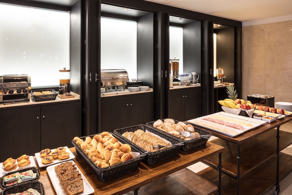 Hotel Dom Carlos Park — Restaurant & bars in Lisbon, Lisboa