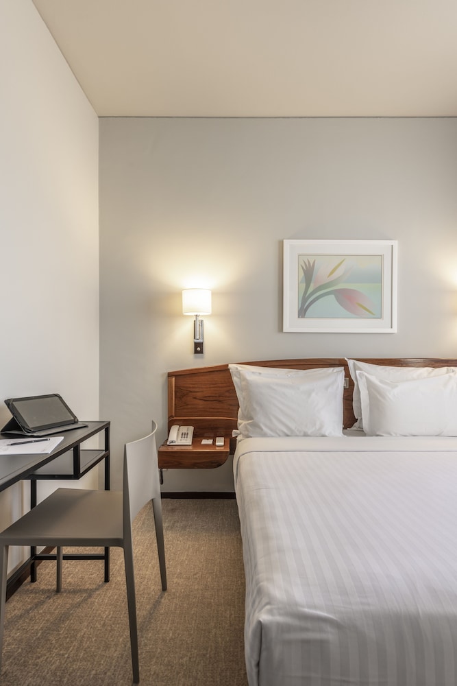Hotel Dom Carlos Park — Hotel rooms in Lisbon, Lisboa