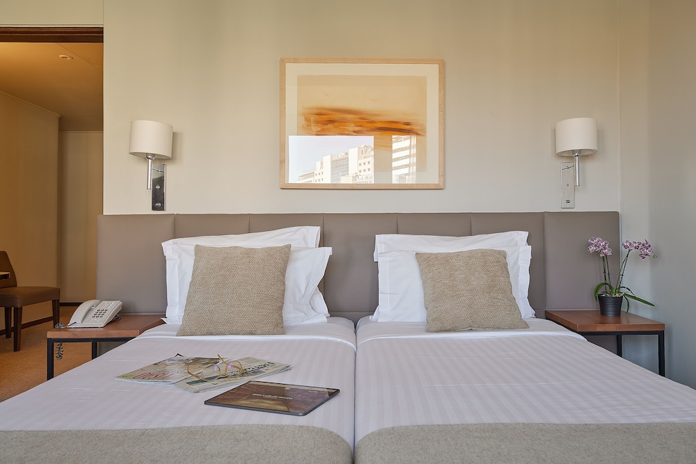 Hotel Dom Carlos Park — Hotel rooms in Lisbon, Lisboa