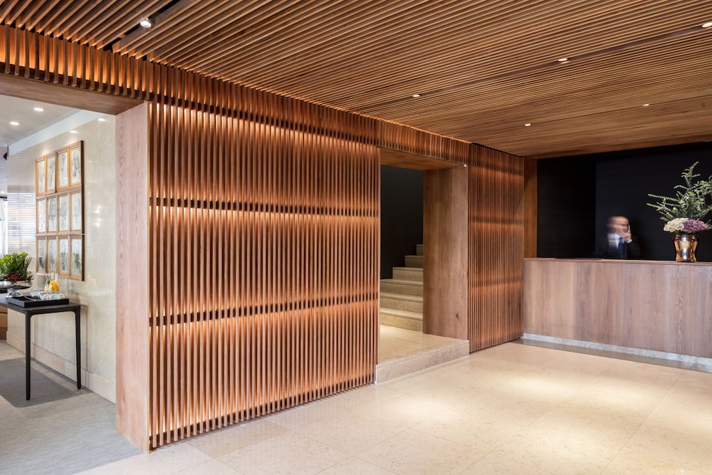 Hotel Dom Carlos Park — Hotel building in Lisbon, Lisboa