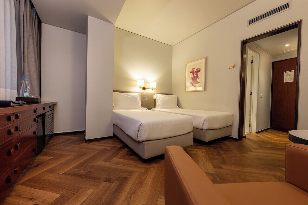 Hotel Dom Carlos Park — Hotel rooms in Lisbon, Lisboa
