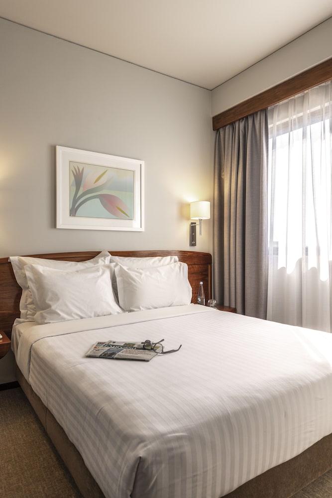Hotel Dom Carlos Park — Hotel rooms in Lisbon, Lisboa