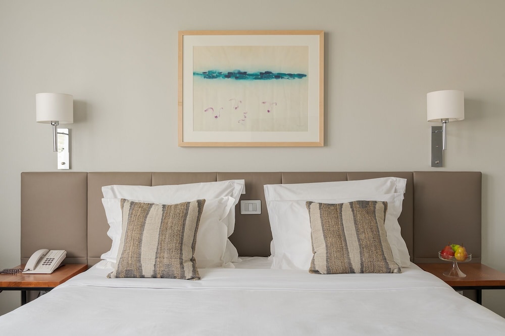 Hotel Dom Carlos Park — Hotel rooms in Lisbon, Lisboa
