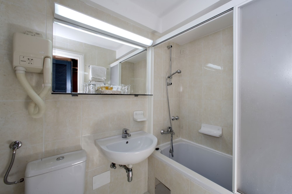 Apartments Bellevue Plava Laguna — Hotel rooms in Poreč, Istria