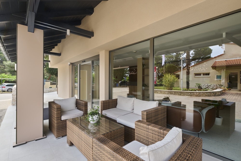 Apartments Bellevue Plava Laguna — Hotel building in Poreč, Istria