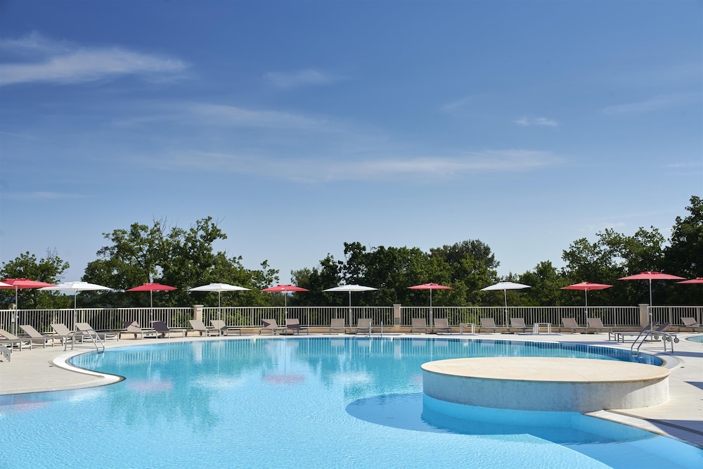 Apartments Bellevue Plava Laguna — Swimming pool in Poreč, Istria