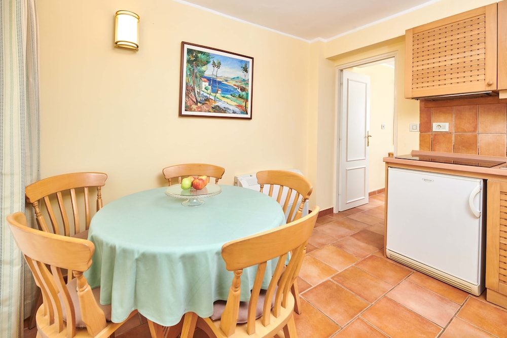 Apartments Bellevue Plava Laguna — Hotel rooms in Poreč, Istria