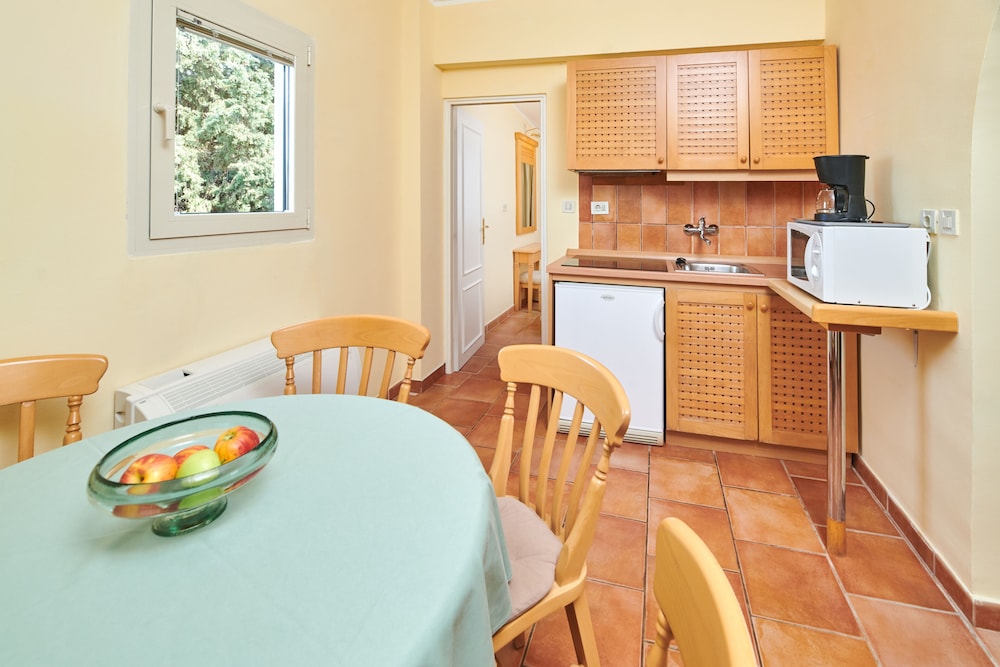 Apartments Bellevue Plava Laguna — Hotel rooms in Poreč, Istria