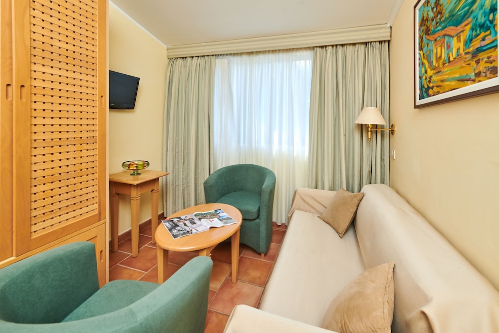 Apartments Bellevue Plava Laguna — Hotel rooms in Poreč, Istria