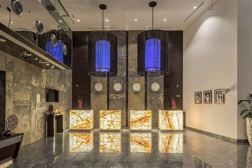 The First Collection Marina, Dubai, a Tribute Portfolio Hotel — Hotel building in Dubai