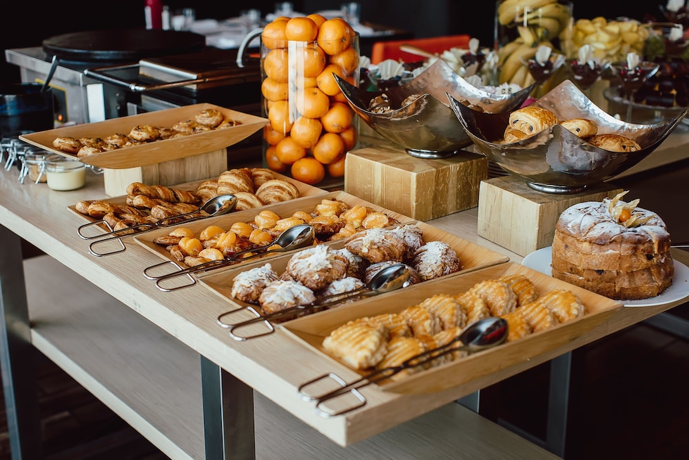 The First Collection Marina, Dubai, a Tribute Portfolio Hotel — Restaurant & bars in Dubai
