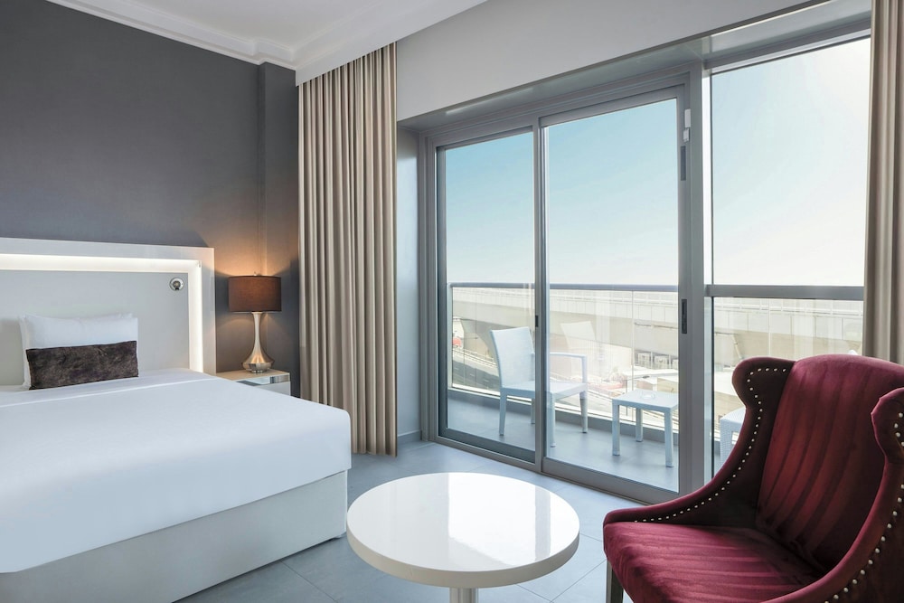 The First Collection Marina, Dubai, a Tribute Portfolio Hotel — Hotel rooms in Dubai