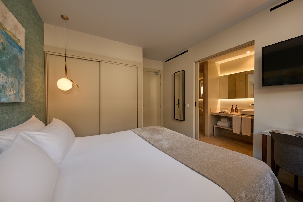 Sant Jaume Design Hotel — Hotel rooms in Palma de Mallorca, Balearic Islands