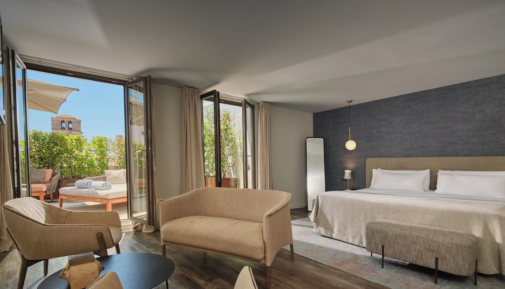 Sant Jaume Design Hotel — Hotel rooms in Palma de Mallorca, Balearic Islands