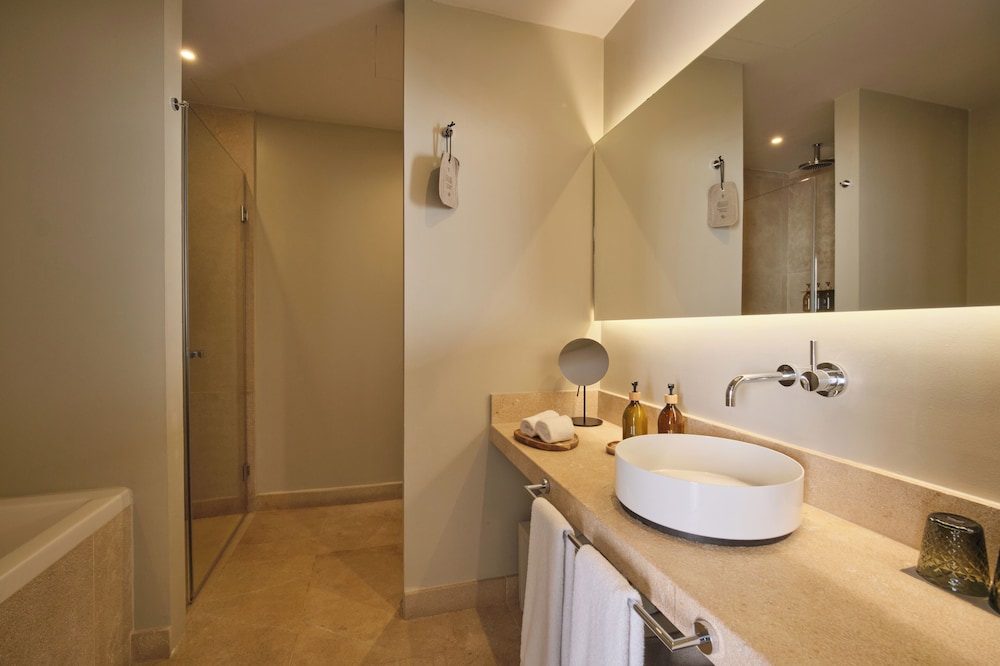 Sant Jaume Design Hotel — Hotel rooms in Palma de Mallorca, Balearic Islands