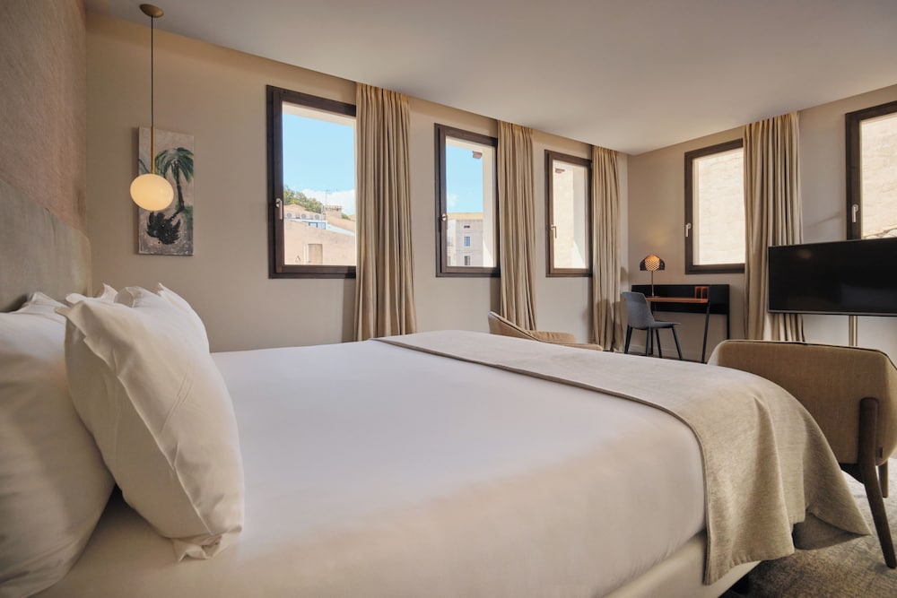 Sant Jaume Design Hotel — Hotel rooms in Palma de Mallorca, Balearic Islands
