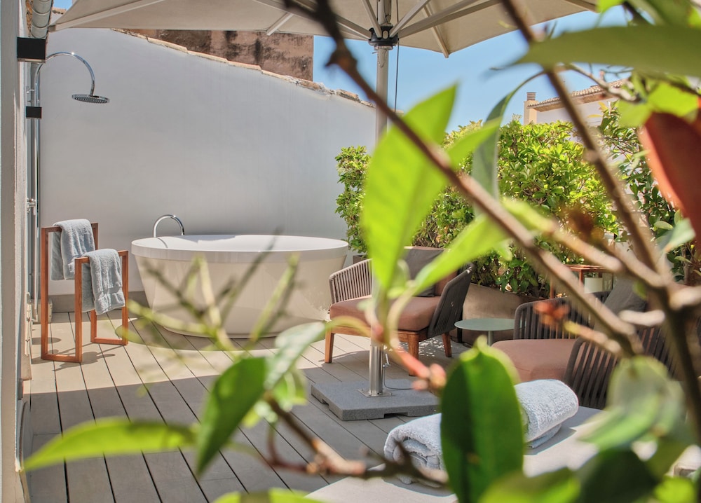 Sant Jaume Design Hotel — Hotel rooms in Palma de Mallorca, Balearic Islands