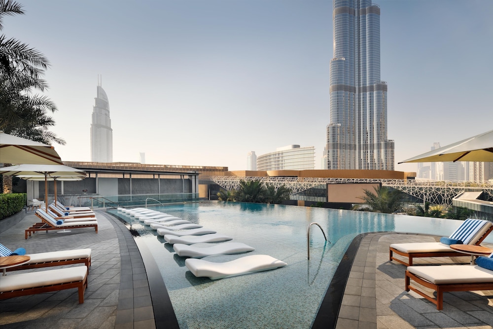 Kempinski The Boulevard Dubai — Swimming pool in Dubai