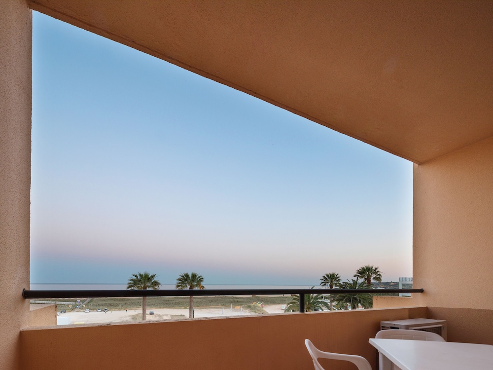 Meia Praia Lagos - Beach Club Apartments — Beach in Lagos, Faro