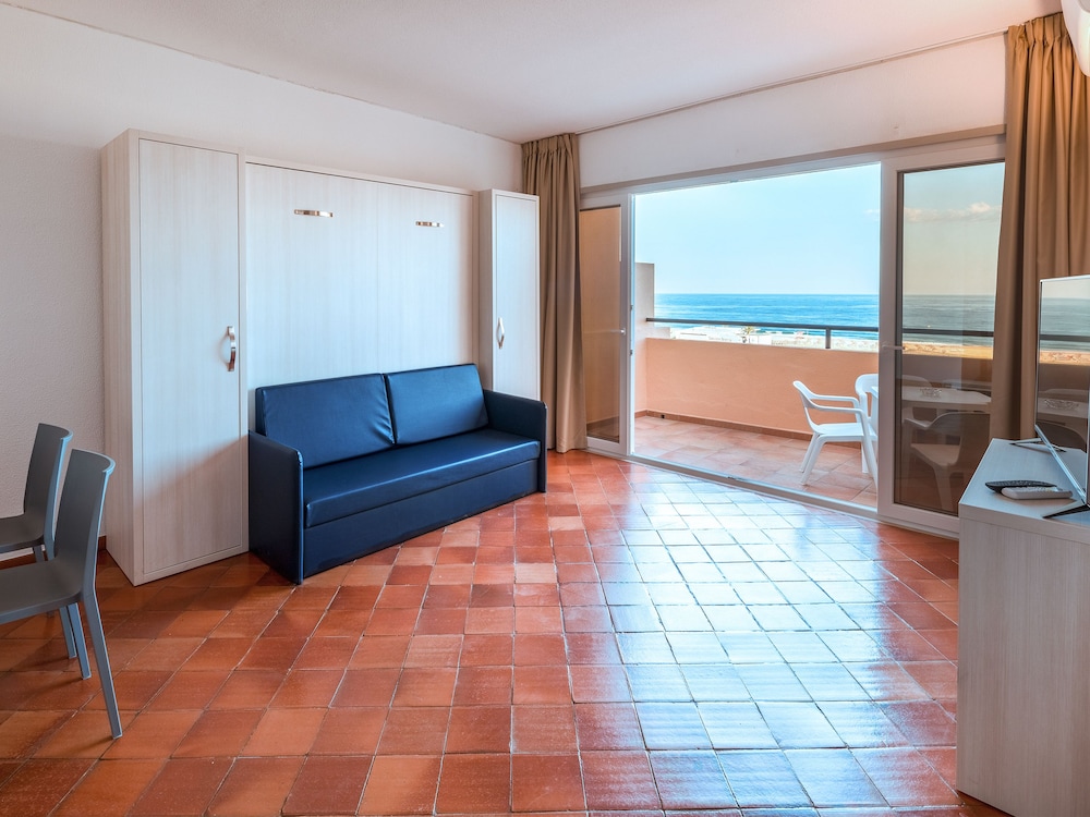 Meia Praia Lagos - Beach Club Apartments — Hotel rooms in Lagos, Faro