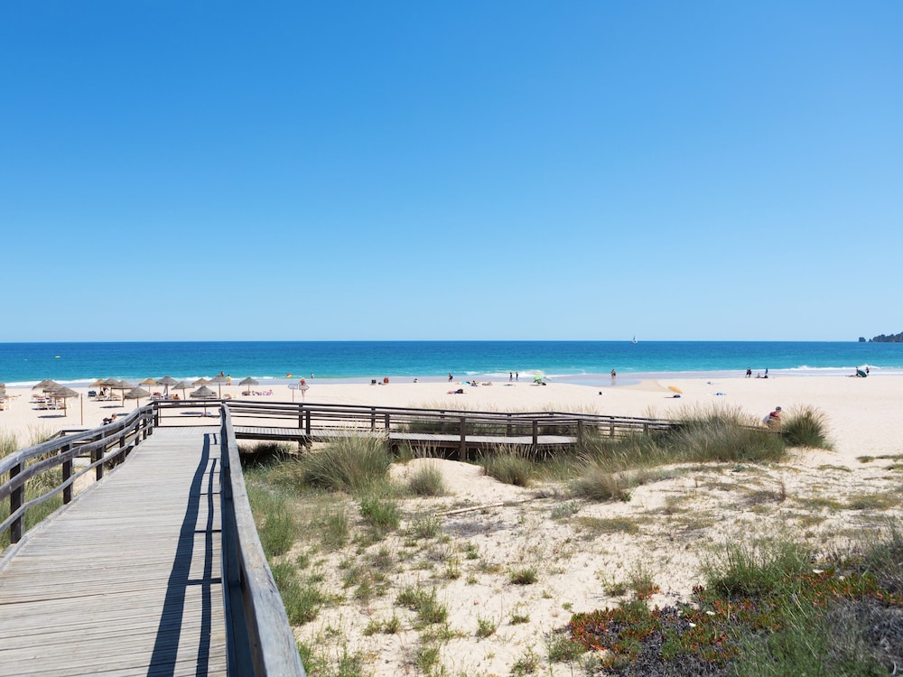 Meia Praia Lagos - Beach Club Apartments — Beach in Lagos, Faro