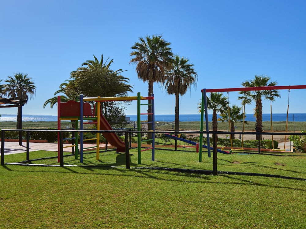 Meia Praia Lagos - Beach Club Apartments — Attractions for children in Lagos, Faro