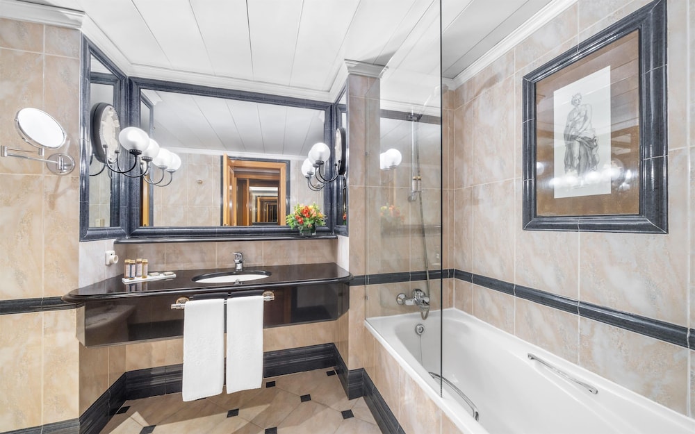 Dom Pedro Lisboa Hotel, a member of Radisson Individuals — Hotel rooms in Lisbon, Lisboa