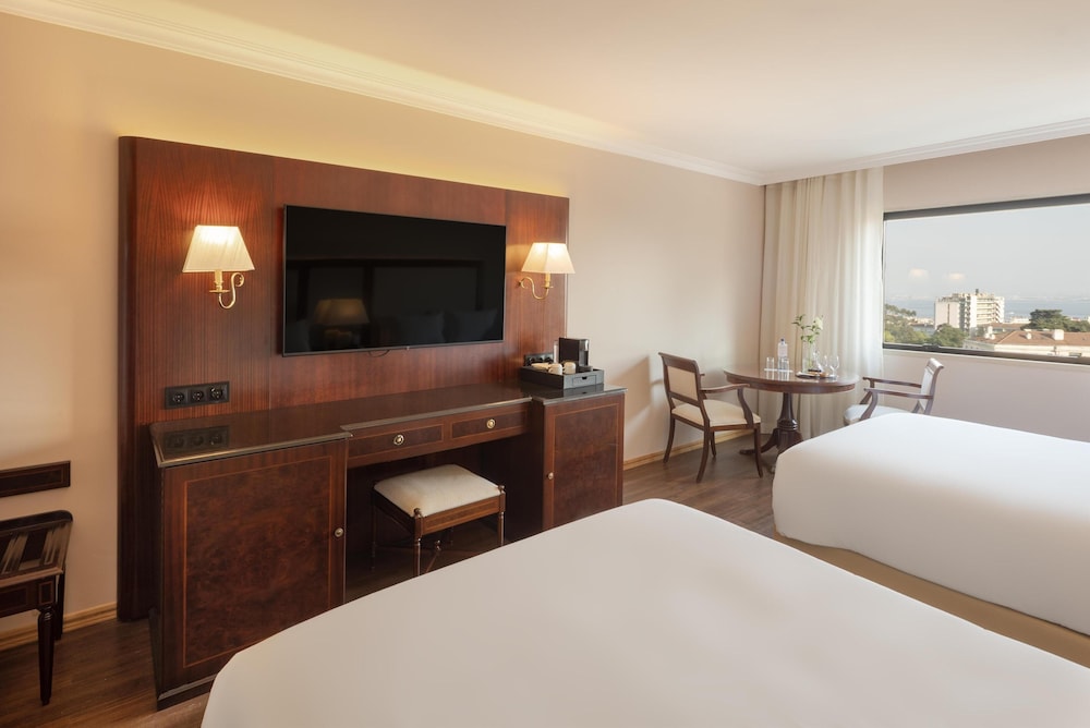 Dom Pedro Lisboa Hotel, a member of Radisson Individuals — Hotel rooms in Lisbon, Lisboa