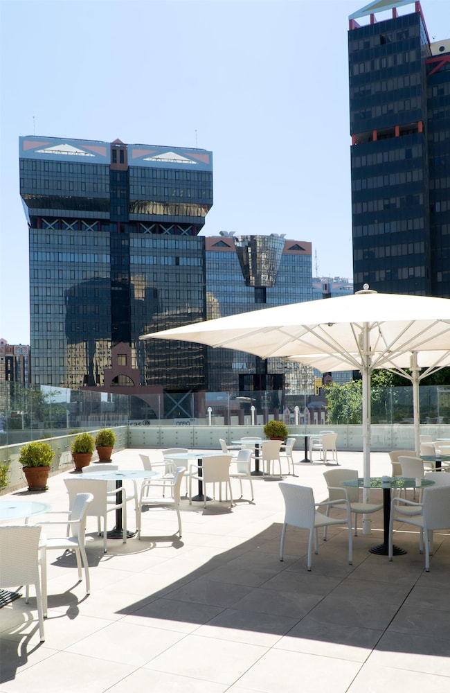 Dom Pedro Lisboa Hotel, a member of Radisson Individuals — Restaurant & bars in Lisbon, Lisboa