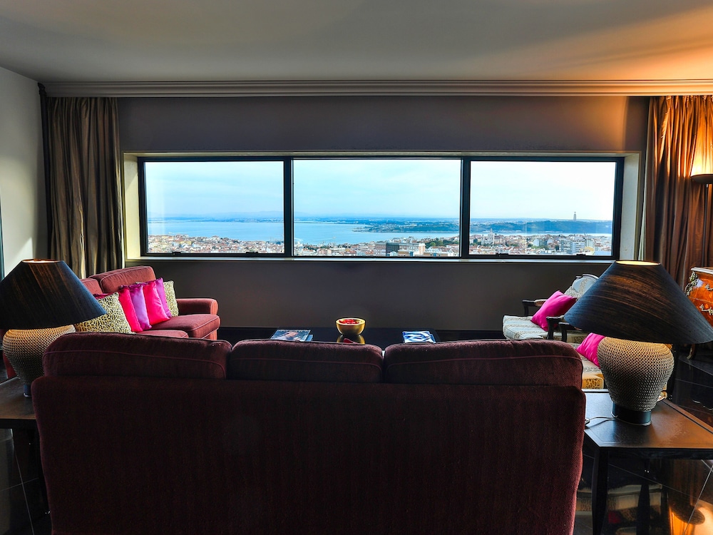 Dom Pedro Lisboa Hotel, a member of Radisson Individuals — Hotel rooms in Lisbon, Lisboa