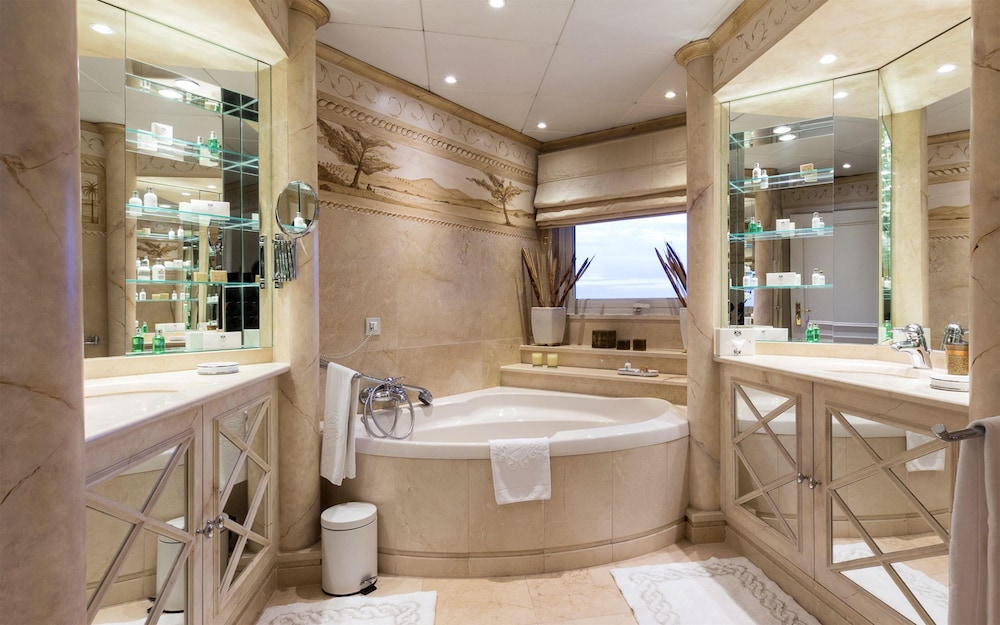 Dom Pedro Lisboa Hotel, a member of Radisson Individuals — Hotel rooms in Lisbon, Lisboa