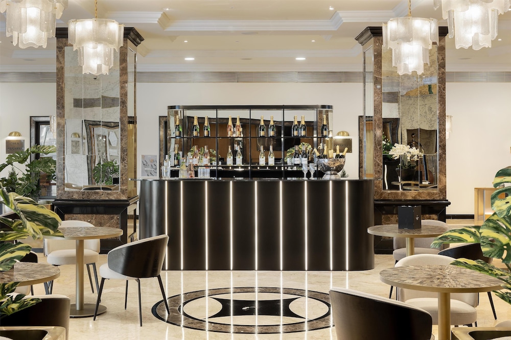 Dom Pedro Lisboa Hotel, a member of Radisson Individuals — Restaurant & bars in Lisbon, Lisboa