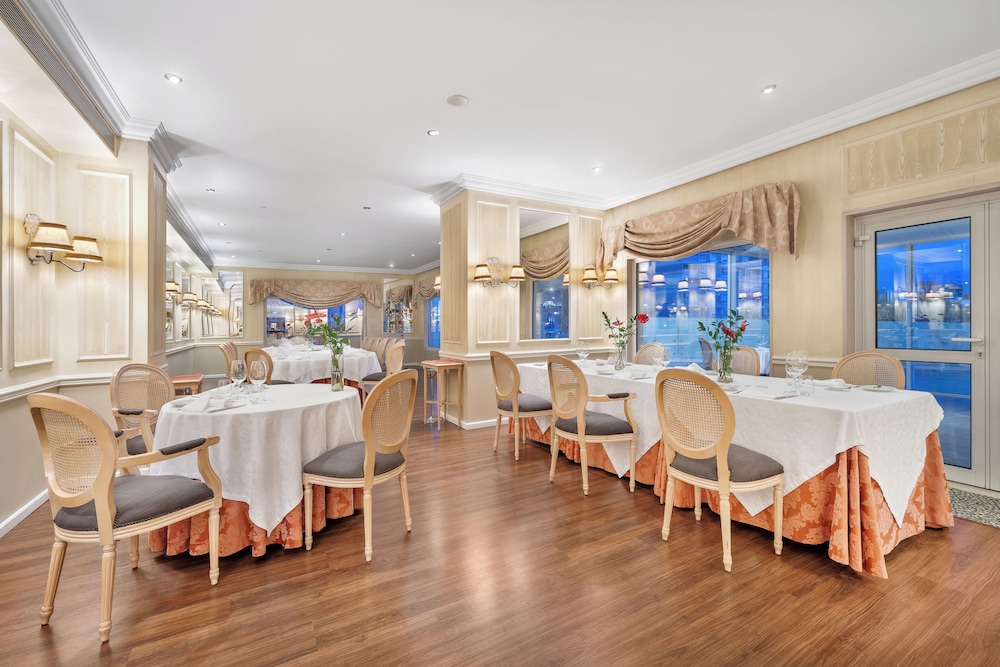 Dom Pedro Lisboa Hotel, a member of Radisson Individuals — Restaurant & bars in Lisbon, Lisboa