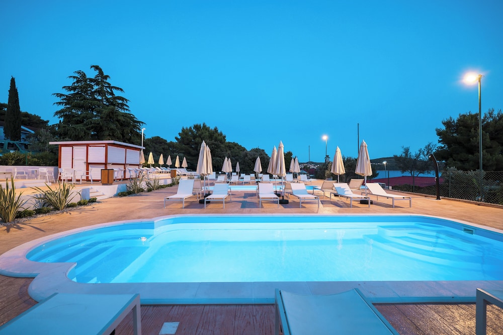 Apartments Medena — Swimming pool in Seget Donji, Split-Dalmatia
