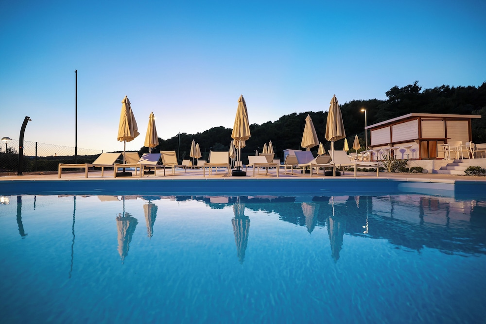 Apartments Medena — Swimming pool in Seget Donji, Split-Dalmatia