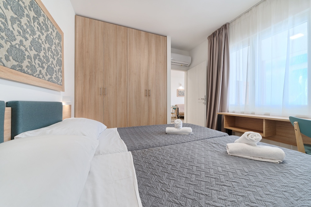 Apartments Medena — Hotel rooms in Seget Donji, Split-Dalmatia