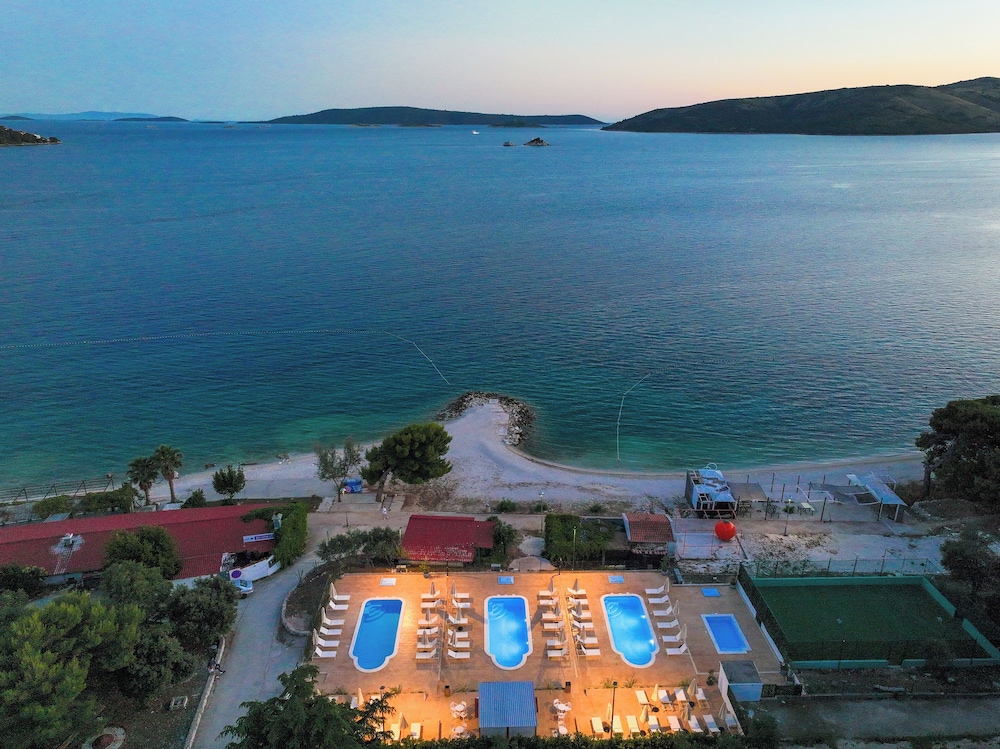 Apartments Medena — Swimming pool in Seget Donji, Split-Dalmatia
