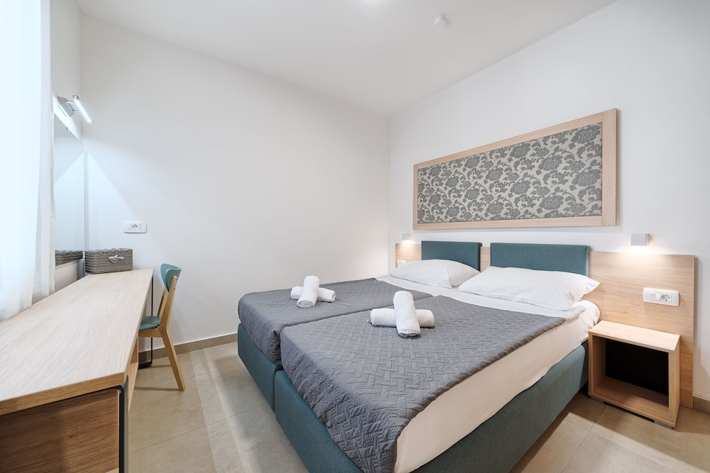 Apartments Medena — Hotel rooms in Seget Donji, Split-Dalmatia