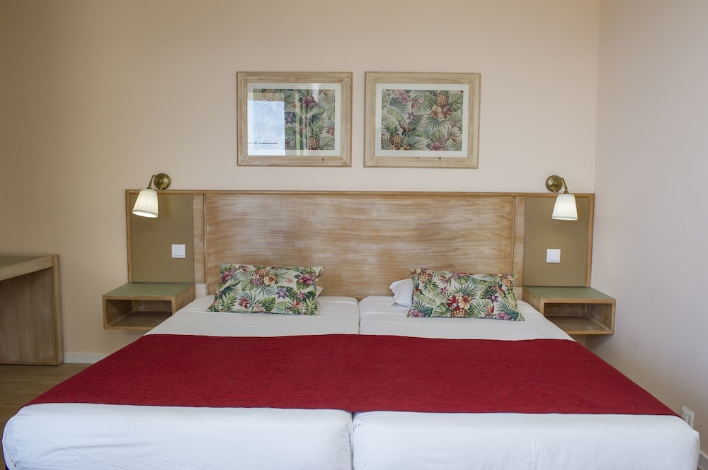 Dorisol Buganvilia Studio Hotel — Hotel rooms in Funchal, Madeira
