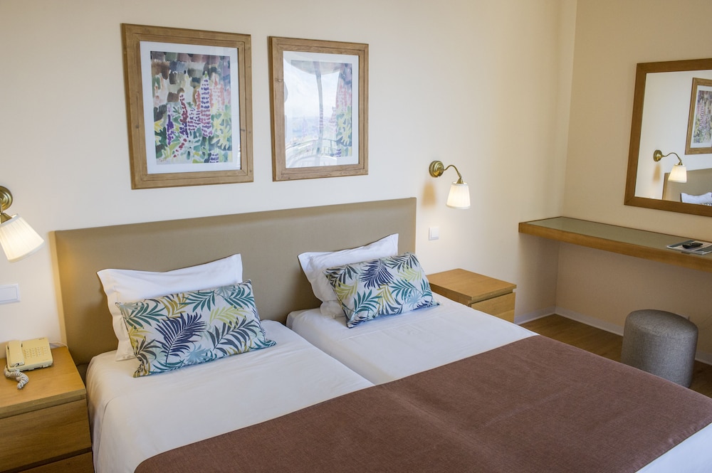 Dorisol Buganvilia Studio Hotel — Hotel rooms in Funchal, Madeira