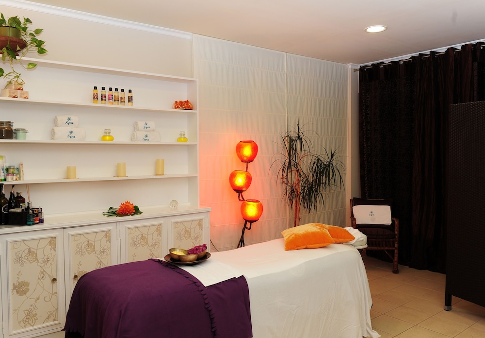 Dorisol Buganvilia Studio Hotel — Spa in Funchal, Madeira