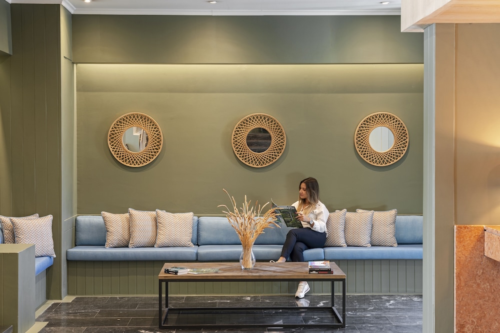 Dorisol Buganvilia Studio Hotel — Hotel building in Funchal, Madeira