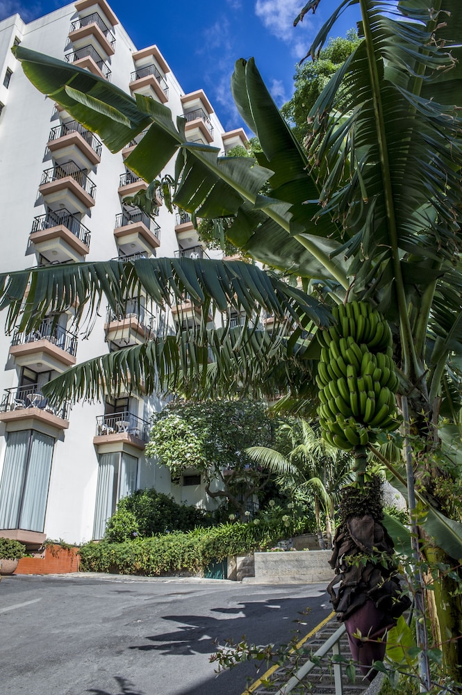 Dorisol Buganvilia Studio Hotel — Hotel building in Funchal, Madeira