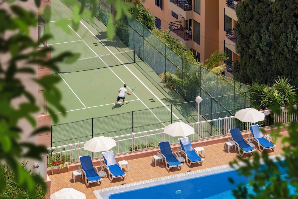Dorisol Estrelicia Hotel — Sports & recreation in Funchal, Madeira