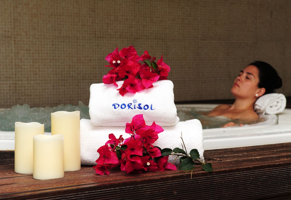 Dorisol Estrelicia Hotel — Spa in Funchal, Madeira