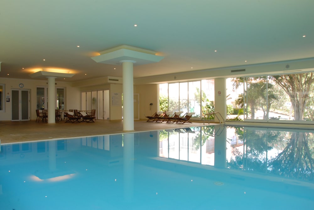 Dorisol Estrelicia Hotel — Swimming pool in Funchal, Madeira